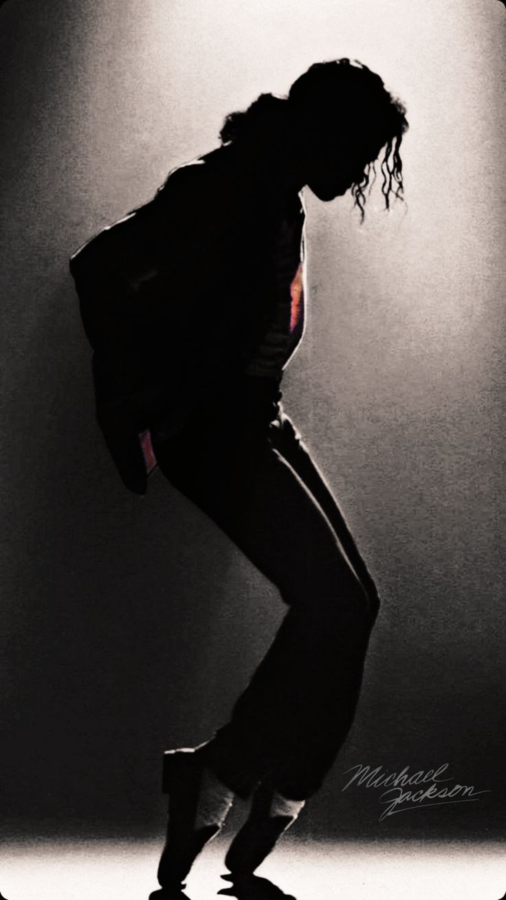 Michael Jackson standing on his toes